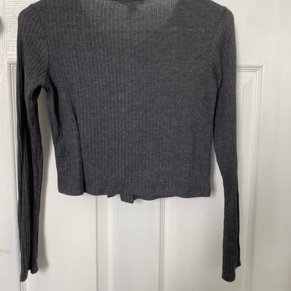 Full Tilt-Grey Cropped Button Up Sweater Size:XS - Picture 4 of 4